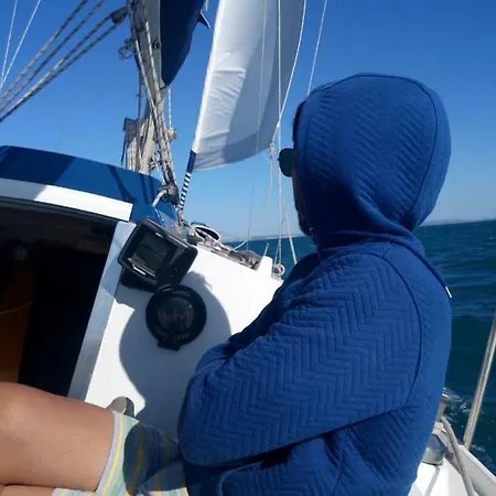 Båthotell Love Boat With A Tour Lisboa