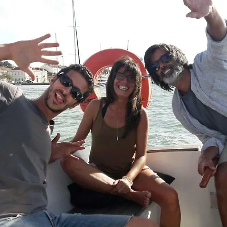 Love Boat With A Tour Båthotell