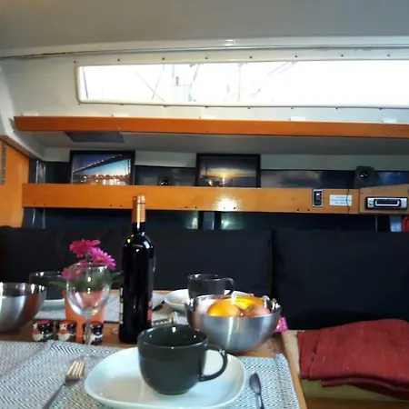 Båthotell Love Boat With A Tour